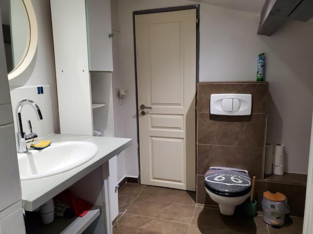 Chambre climatisée avec piscine près de la mer - 4