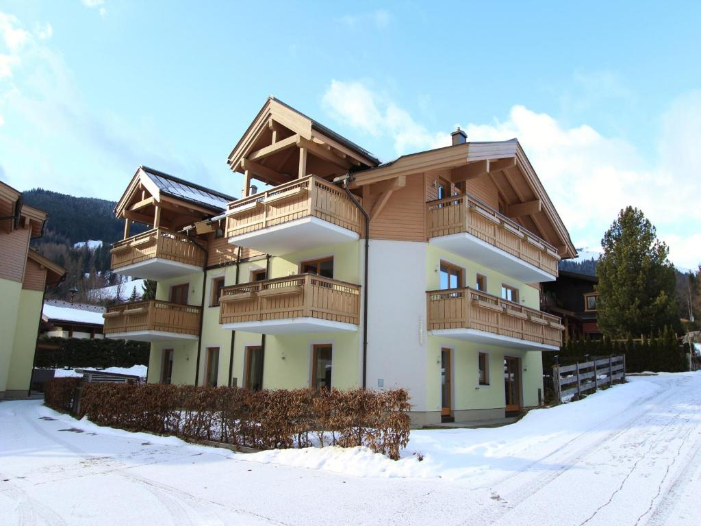 Apartment in Leogang near Ski Lift - 1