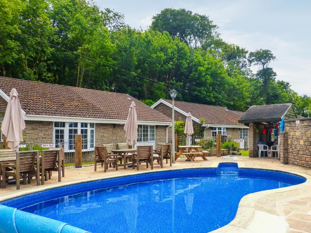 Rabbits Warren, Trelaske