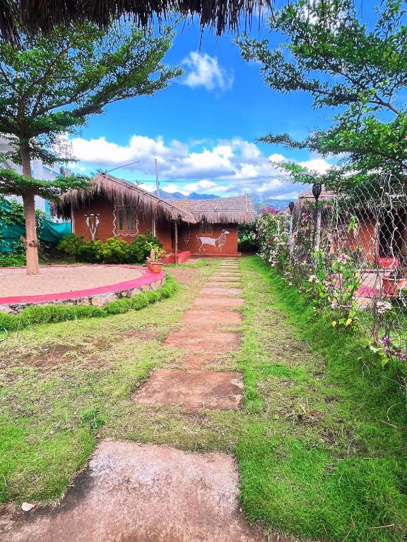 Mannora Resorts, Marayoor