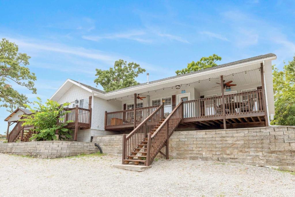 Lighthouse Lodge - Captain's Quarter - Boat Slip Access, Kimberling City