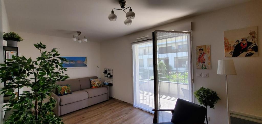 Charming studio with terrace and underground parking - 2