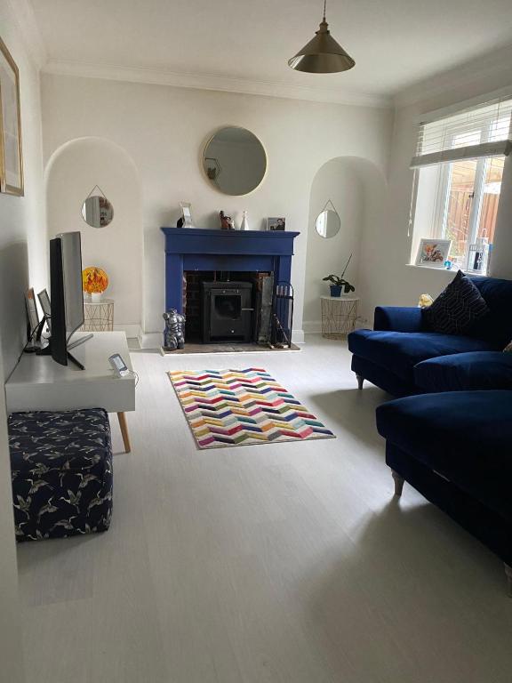 Contractor & Group Stay 6-Bed House with Parking, Bray