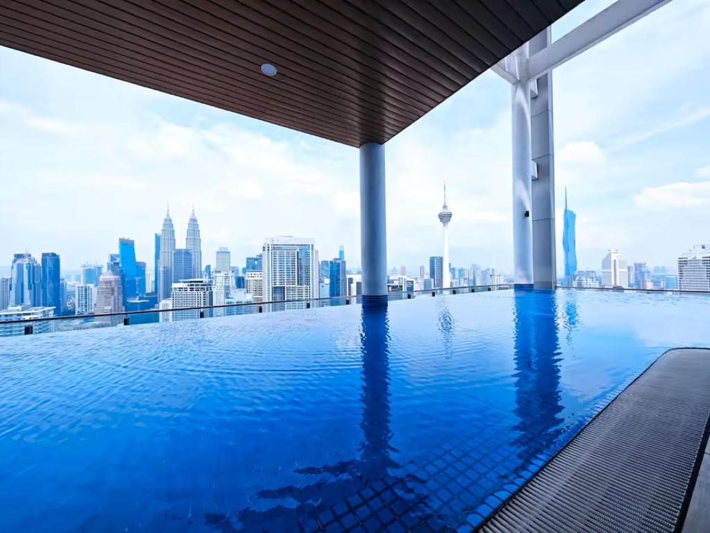 Infinitum service suites, Kuala Lumpur