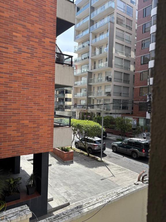 Acogedor departamento en la mejor zona de Quito - 2