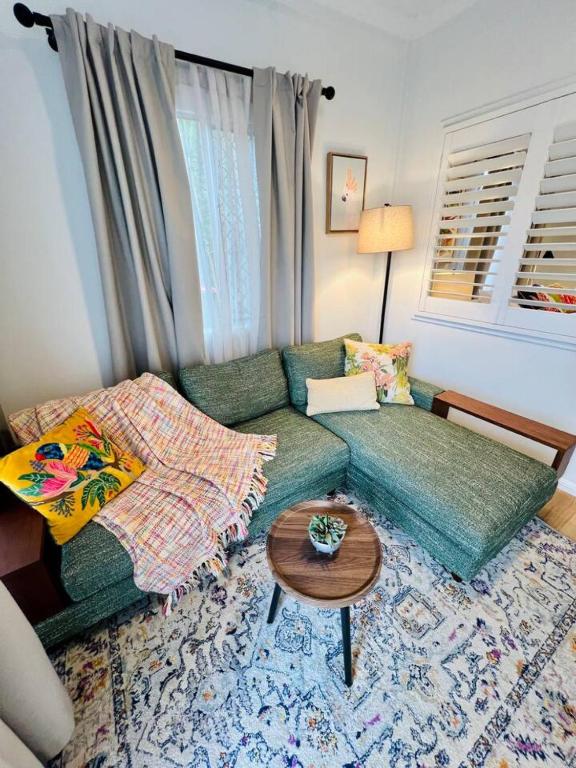 City Unit 4 Walk to Esplanade, Cairns North