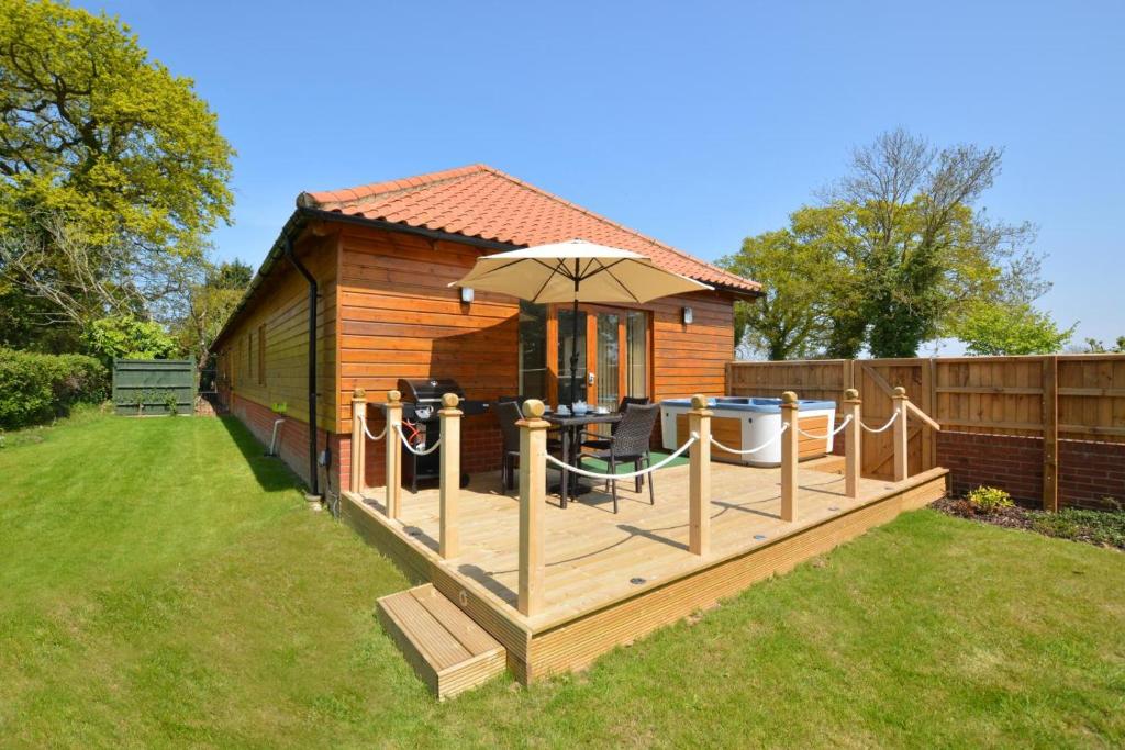 Skipjack Field View, Ingworth