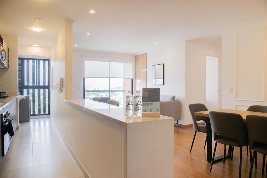 Inviting 2BR Balcony in Miraflores - 5