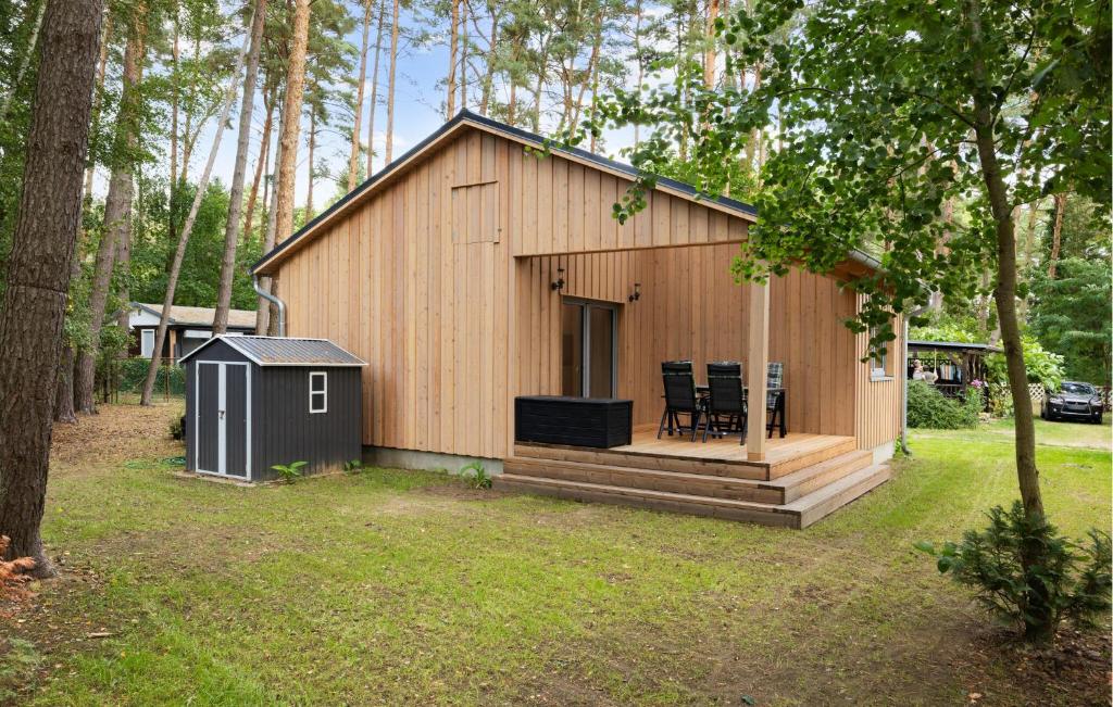 Awesome Home In Röbel With Wifi, Vipperow