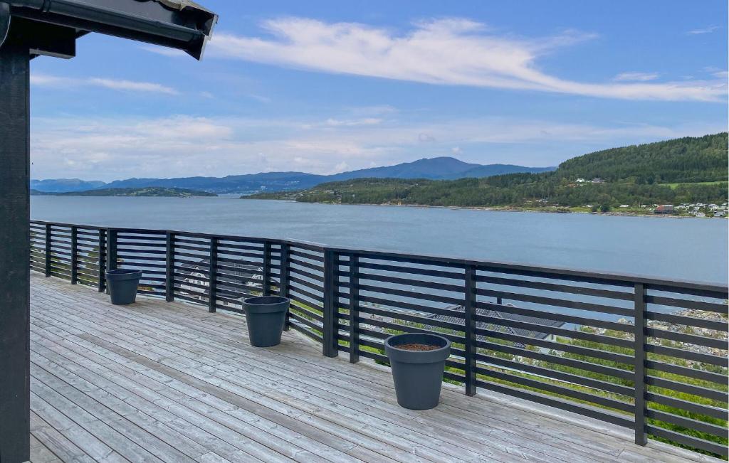 Amazing Home In Skåla With Wifi, Røvik