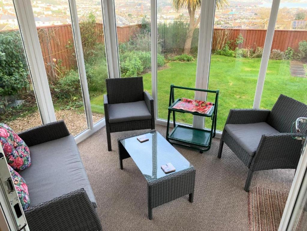 Paignton View (Self-Catering House) - photo 4