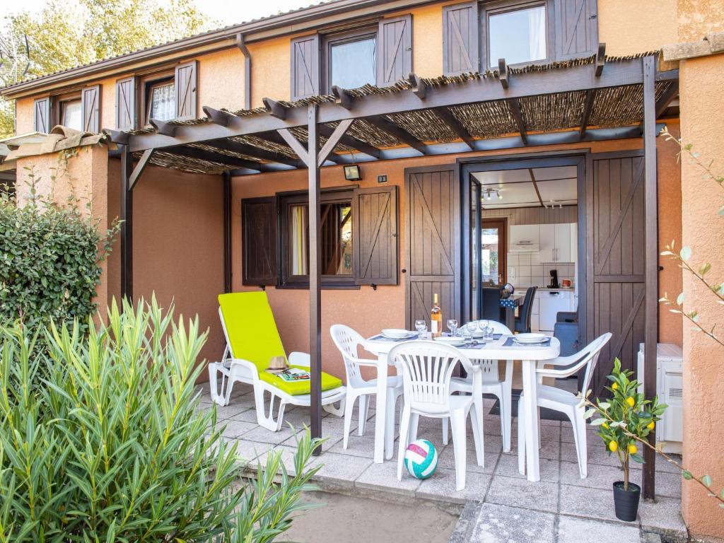 Cozy beach House in Les Tamaris - 5