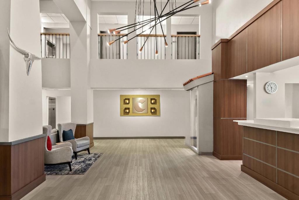 Comfort Suites Fort Worth North Fossil Creek フロント・ロビー
