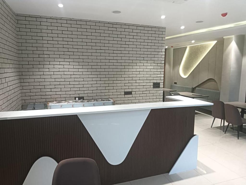 M Square Express, Indaur