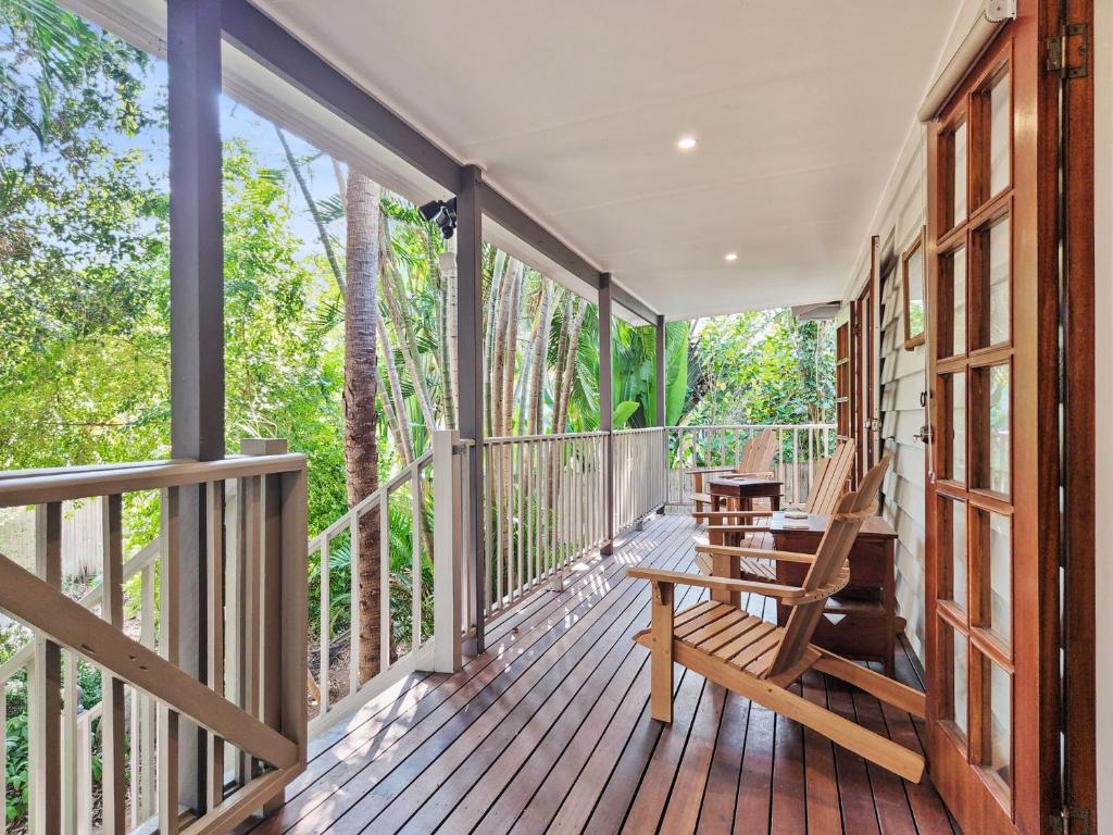 Kingfisher on Mandalay, Nelly Bay