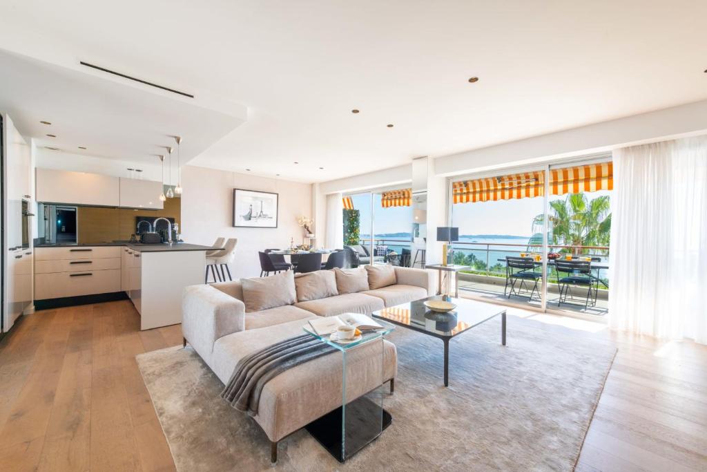 3Br Sea View Luxury Residence with Pool & Tennis - 1