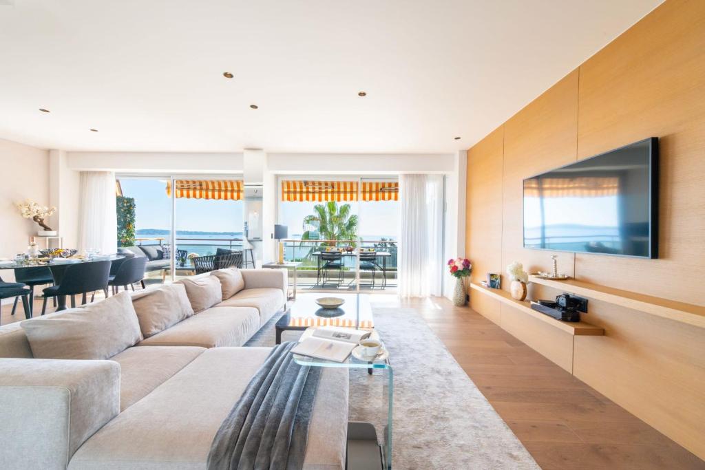 3Br Sea View Luxury Residence with Pool & Tennis - 3