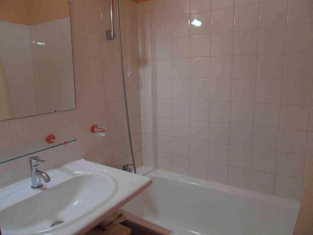 Charmant studio 4 pers près des pistes avec balcon et animaux admis - FR-1-561-54 - 5