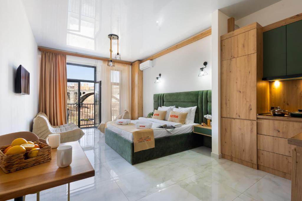 Studio KeyGo #0058 near the Ararat Museum, Yerevan