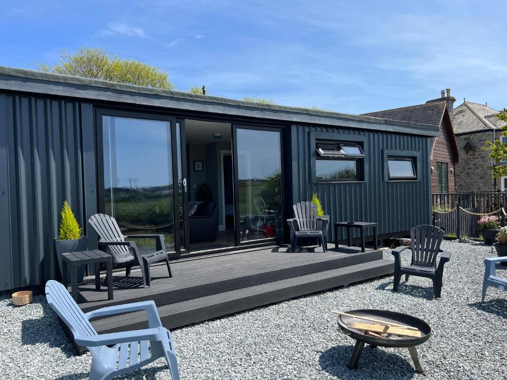 The Lodge, Perranporth