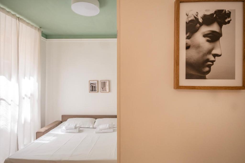 Apartment by the Colosseum - White Chic Flats - 3