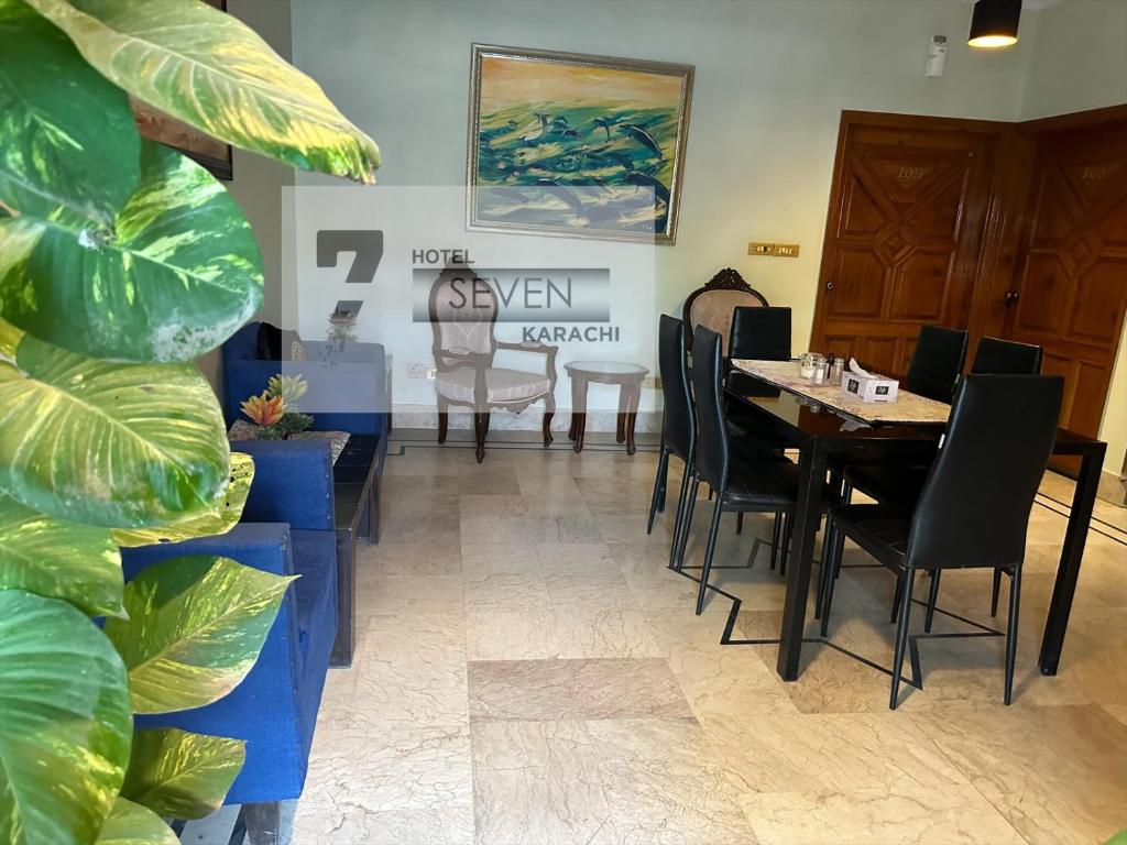 Hotel Seven 7