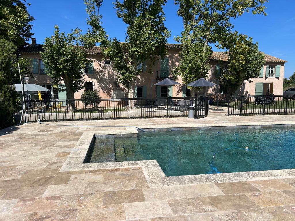 Mas d Anissa, Avignon