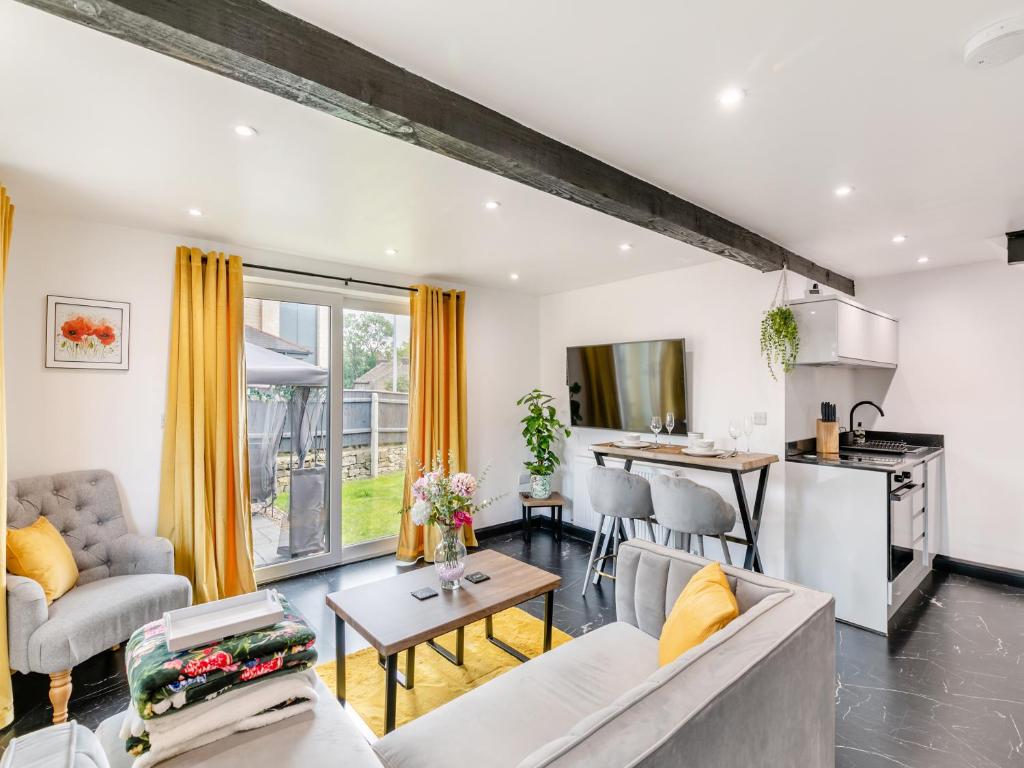 Cobbydale Retreat, Silsden