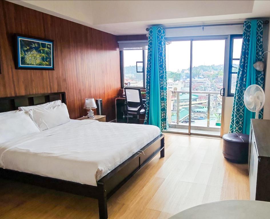 Baguio Cedar Peak Balcony with View Near Session Road, Baguio