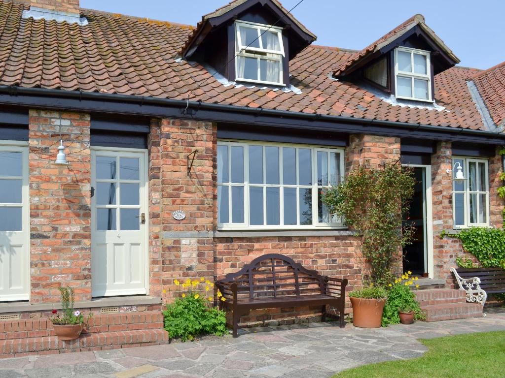 Meadowsweet Cottage - E1496, Scalby