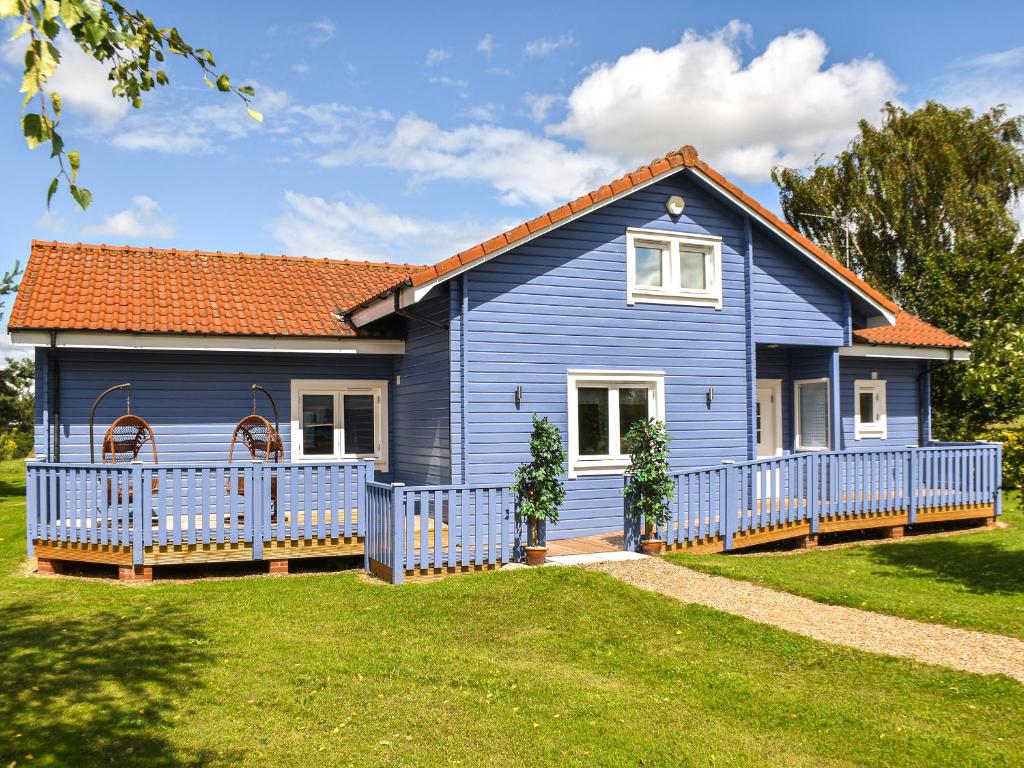 Wild Grape Lodge, Fritton Norfolk