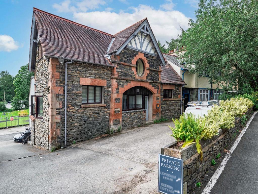 The Round Window, Боунес-он-Уиндермир