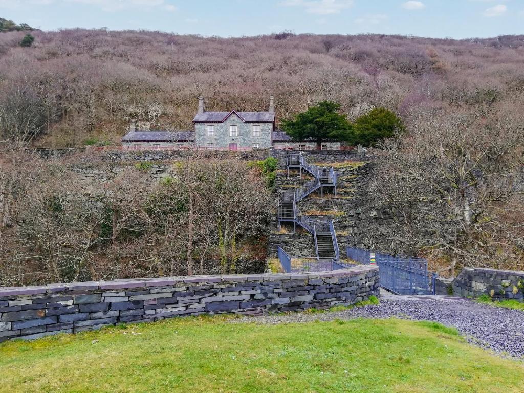 Maes Derlwyn, Caernarfon photo 7