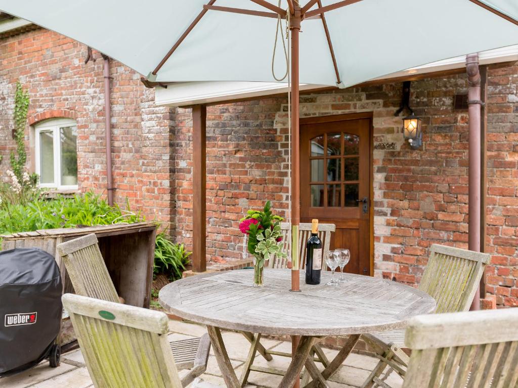 Coach House Wareham photo 6