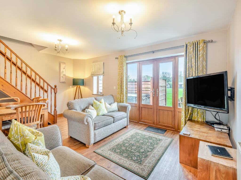 Lake View 2 - Uk45578, Maltby le Marsh