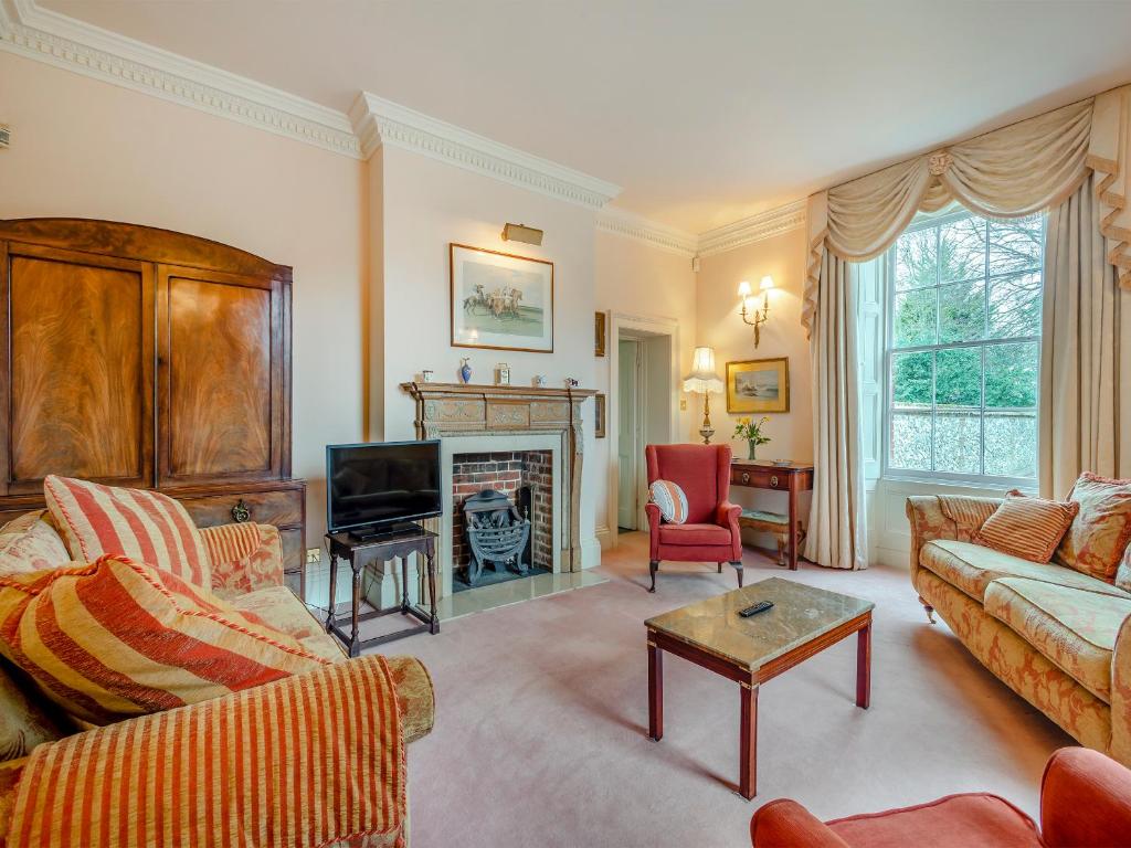 White House Farm, Sedgeford