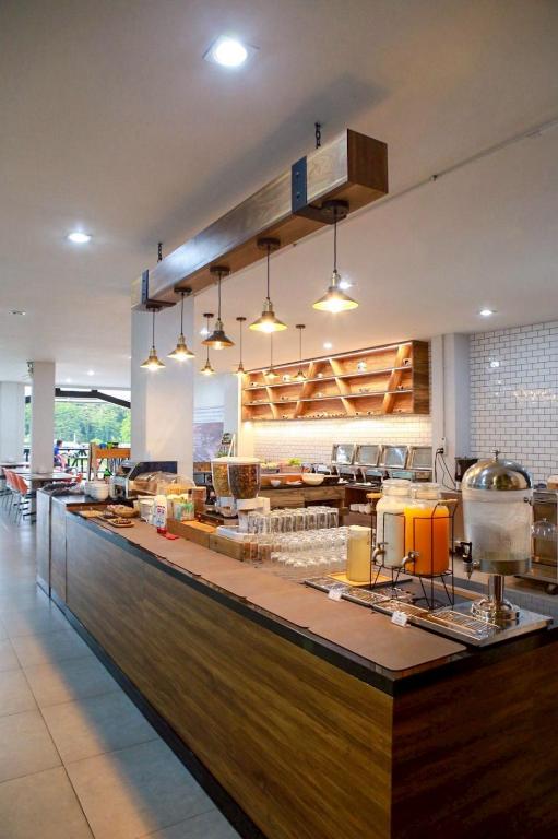 ริเวอร์ แคว วิว โฮเทล กาญจนบุรี (River Kwai View Hotel Kanchanaburi)