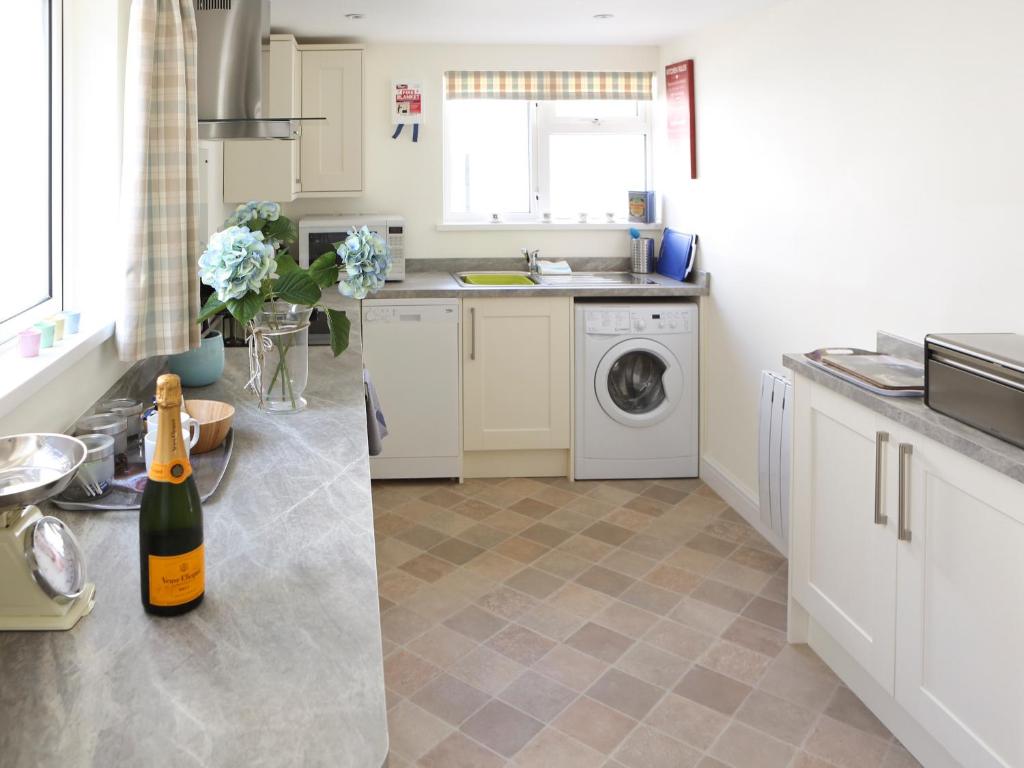 Manor Cottage, Crantock photo 3