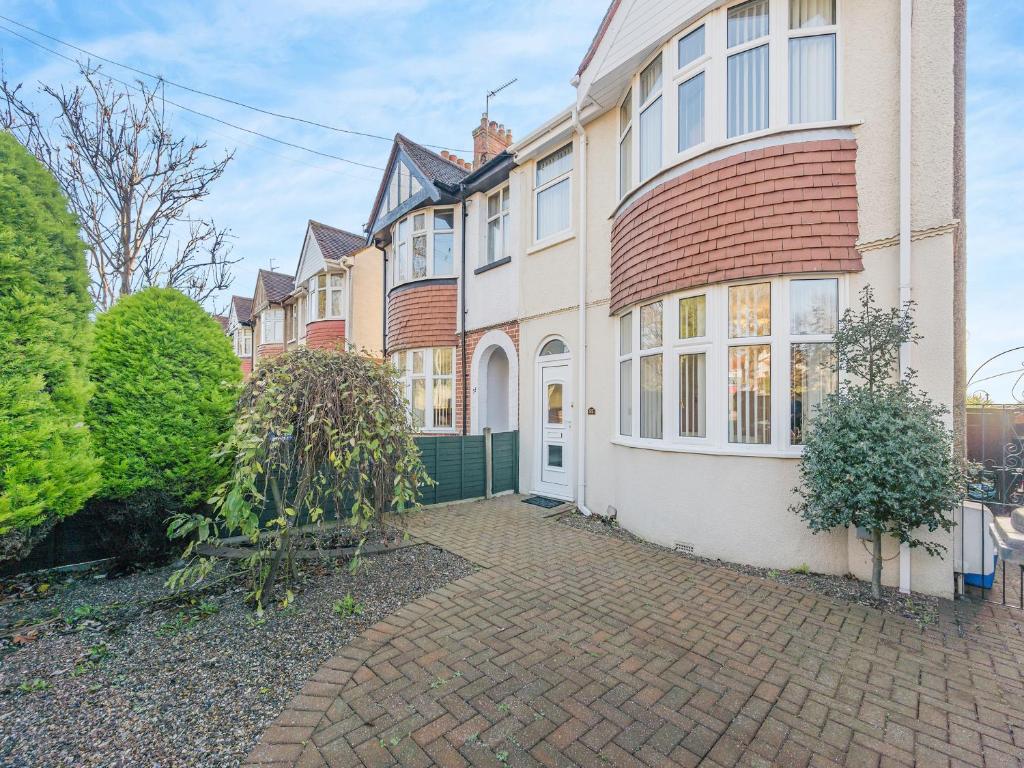 Coastal Retreat, Lowestoft