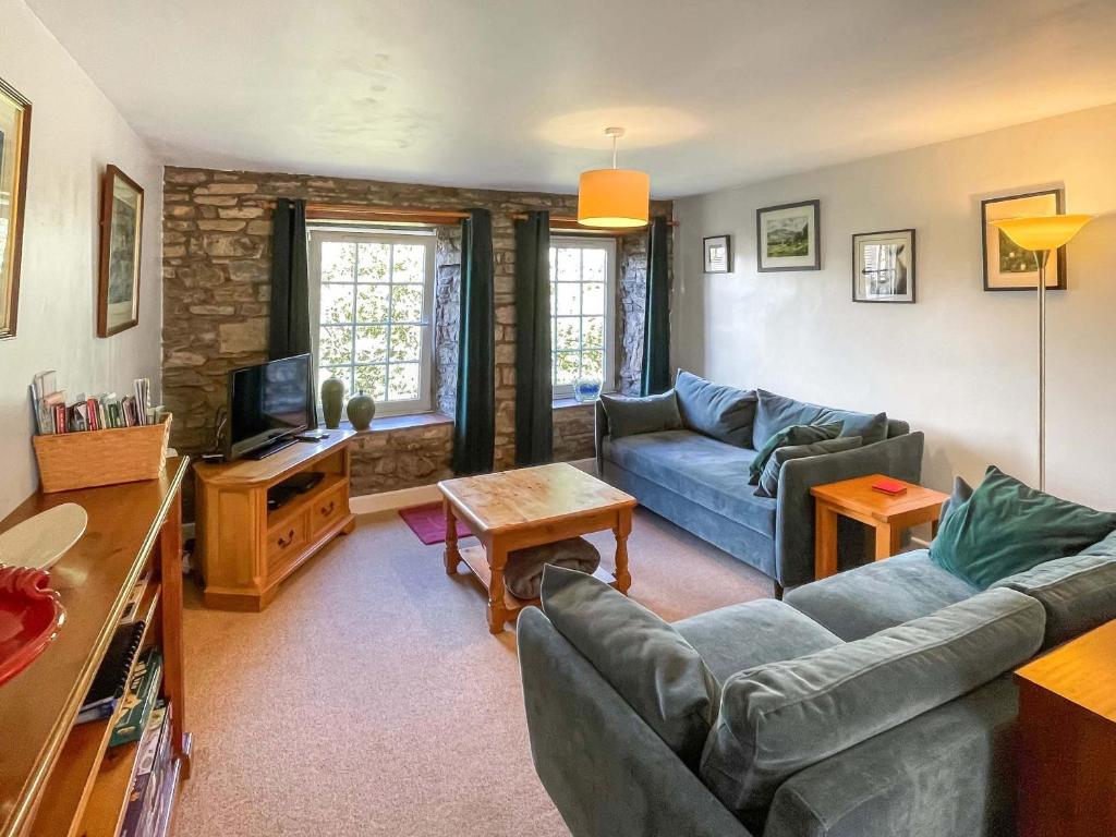 Cauldron Falls, West Burton