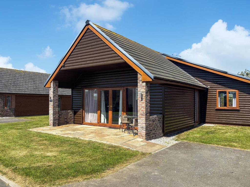 Hawthorne 19, Garton