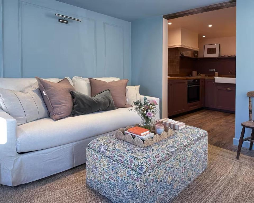 Boutique Cottage in the Heart of Kintbury, Kintbury