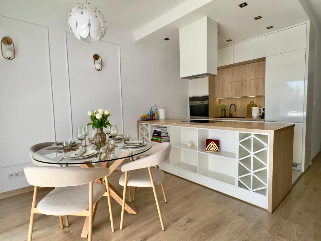 Magic Place III - Francuska Park - Free Garage - Self Check-in, Katovice