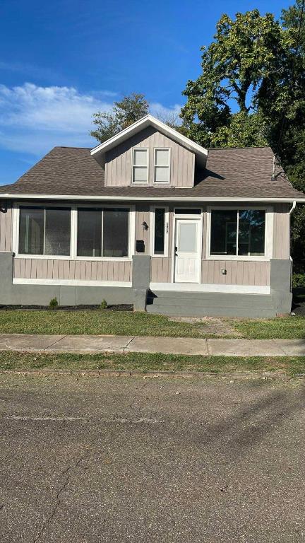 Where Class Meets Comfort, Knoxville