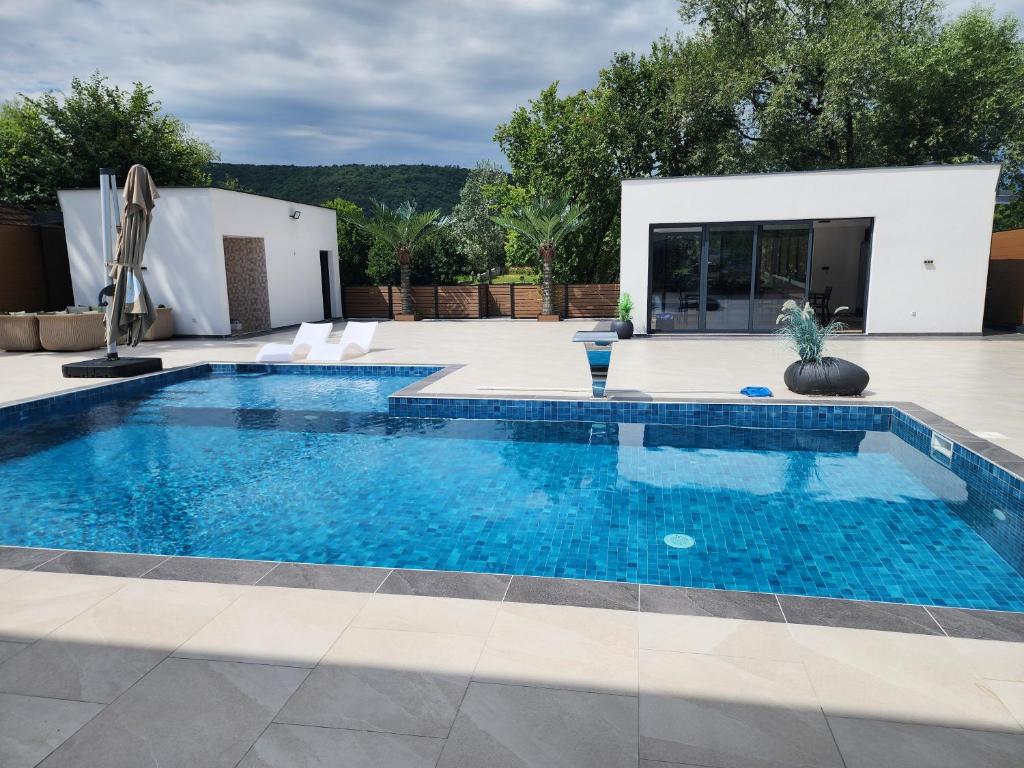 La Villa Luxury Home Bihac - 5
