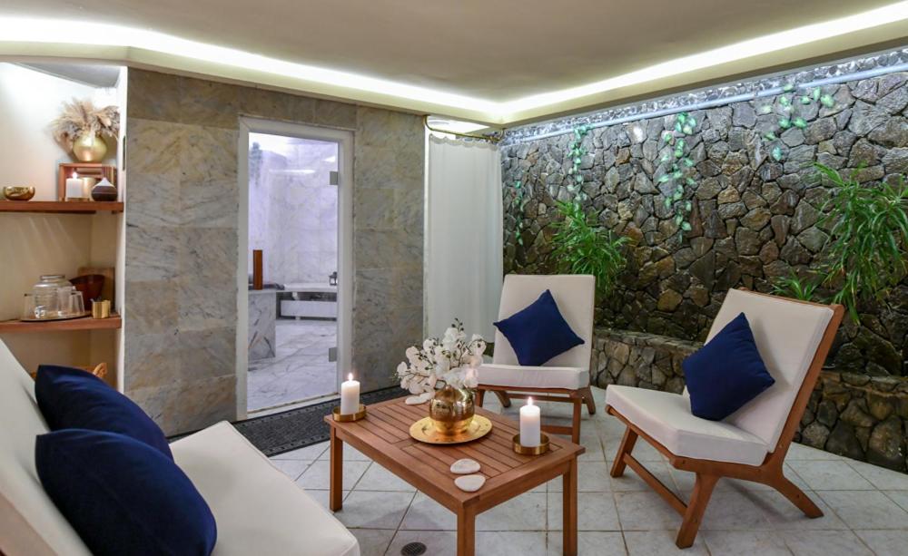 Antigua Superyacht Marina & Resort