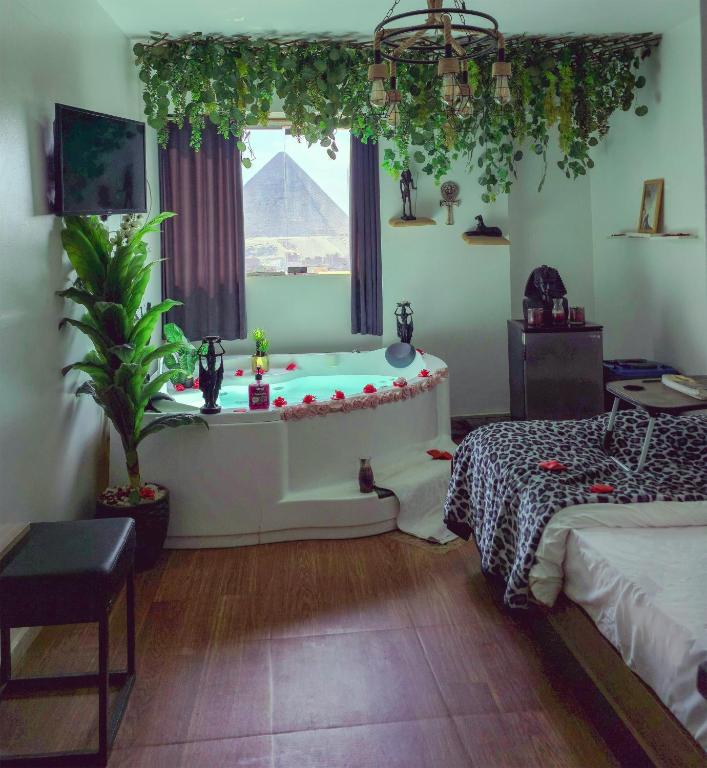 Pyramids ICON 4 & 5, Káhira