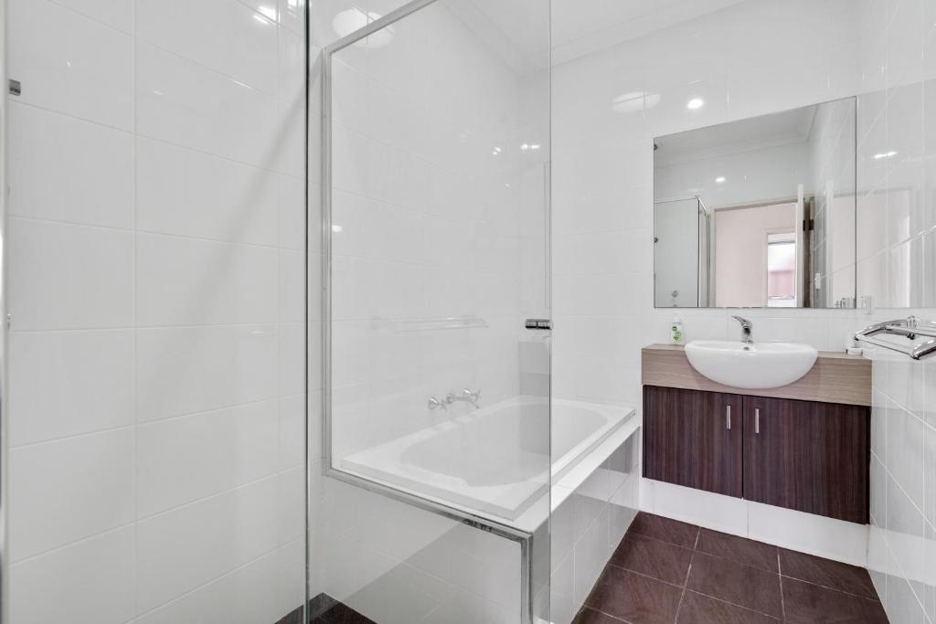 Wroxton Street, Bellevue