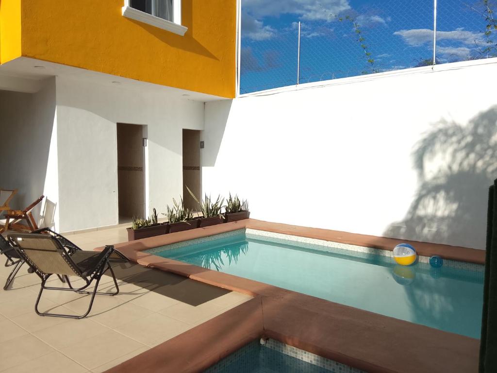 Los Laureles, Tequila