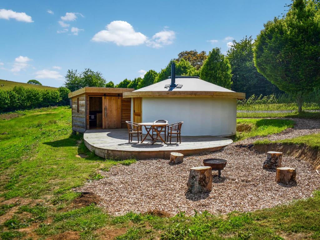 Hazel Roundhouse - Ukc6942, Beaminster